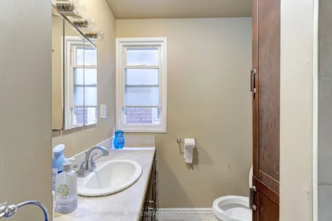 13 Cameron Avenue, ON L8H 4Y9