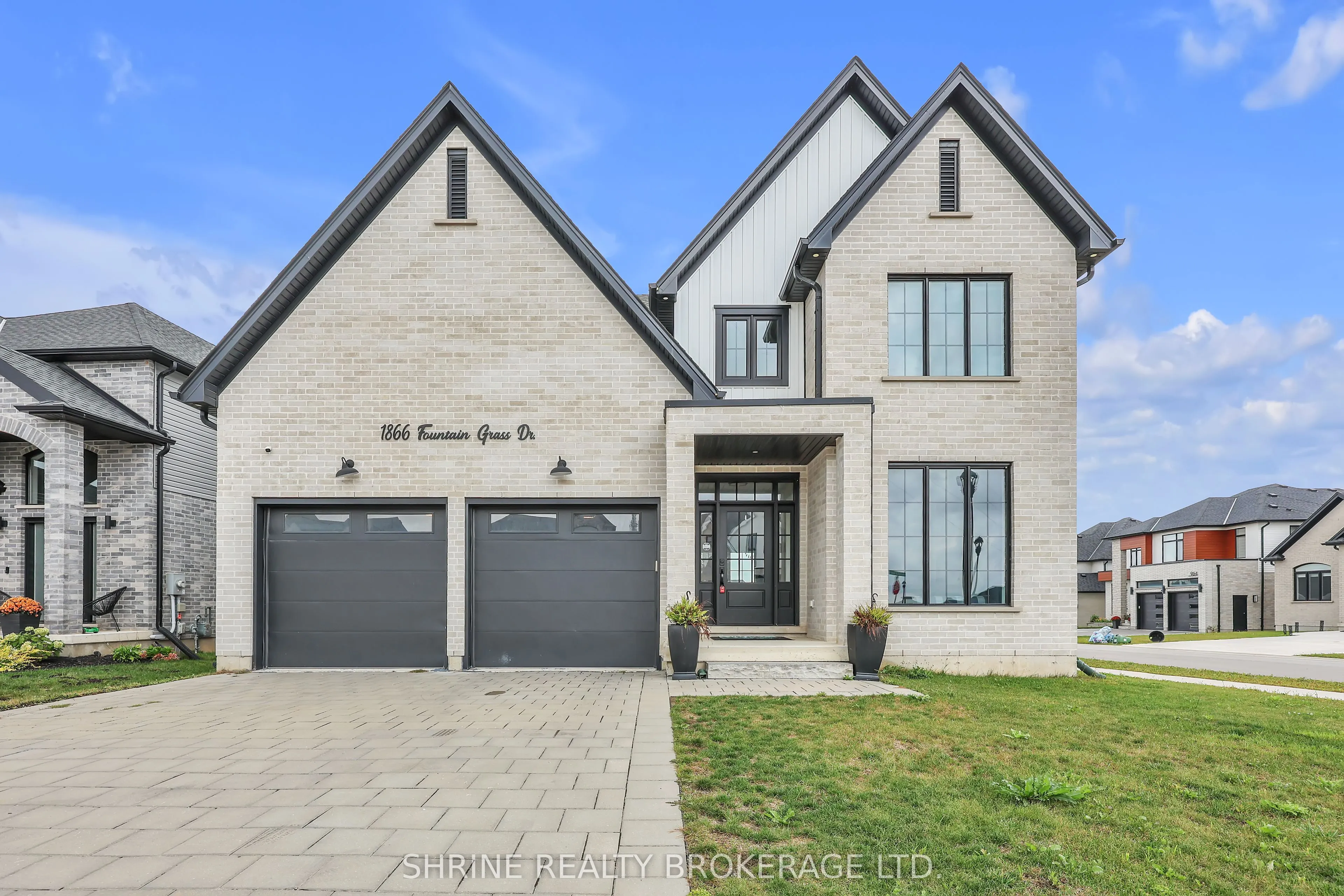 1866 Fountain Grass Drive, ON N6K 0K7