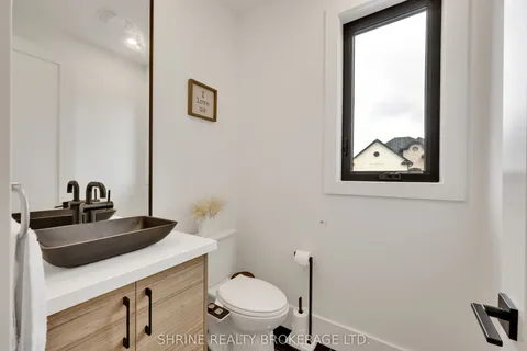 1866 Fountain Grass Drive, ON N6K 0K7