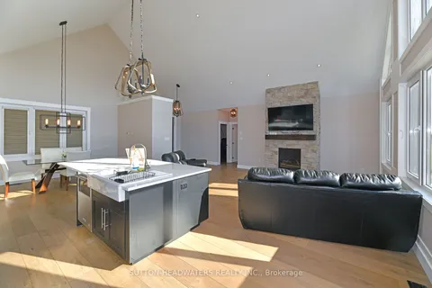 374170 6th Line, ON L9W 0M6