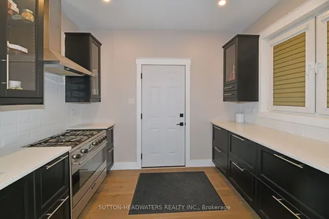 374170 6th Line, ON L9W 0M6