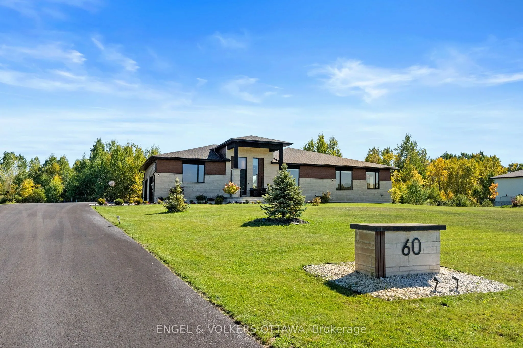 60 Synergy Way, ON K2W 0K3