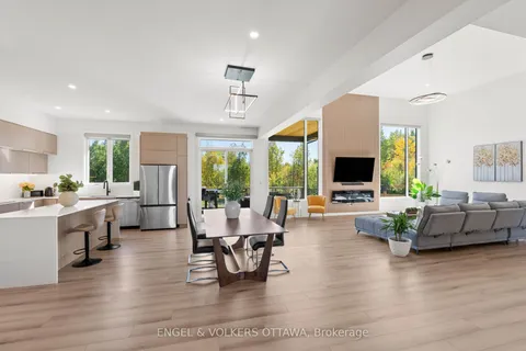 60 Synergy Way, ON K2W 0K3