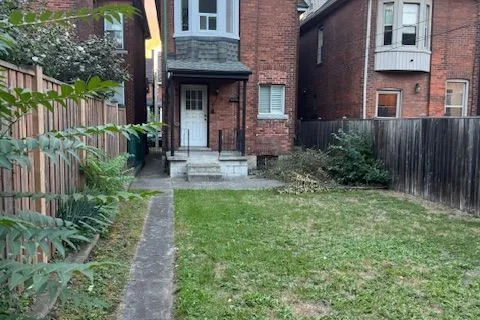 37 Gladstone Avenue, ON L8M 2H7