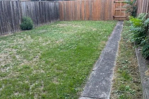 37 Gladstone Avenue, ON L8M 2H7