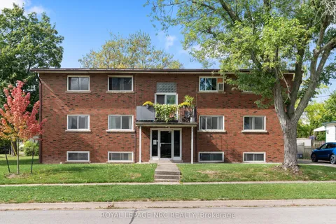 35 Aqueduct Street, ON L3C 1B7