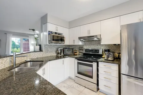 13 Grammercy Park, ON K2C 4C7