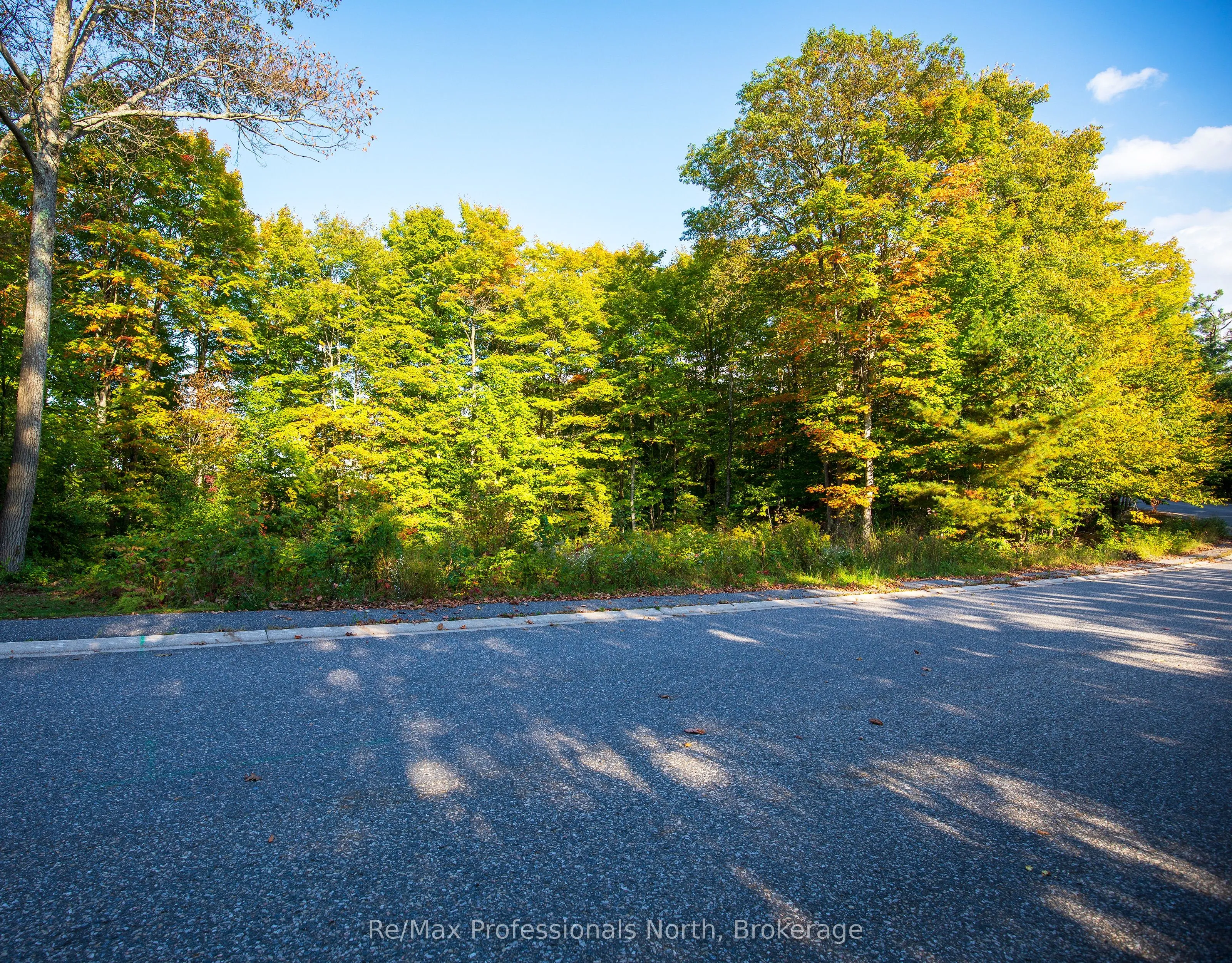 24 Estate Drive, ON P0B 1J0