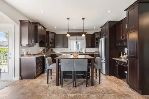 414 Brock Street, ON K6V 7A1