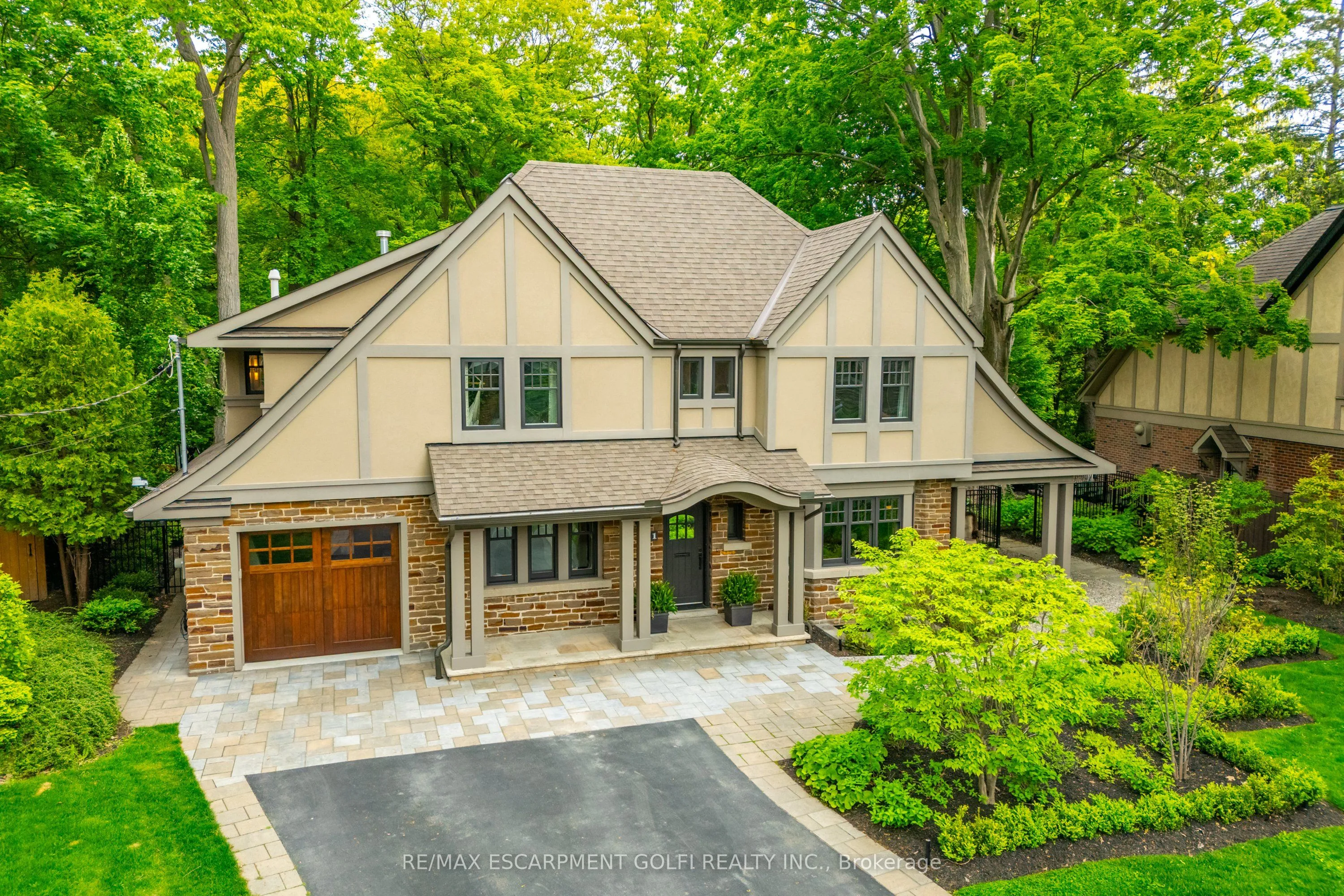 61 Oak Knoll Drive, ON L8S 4C2