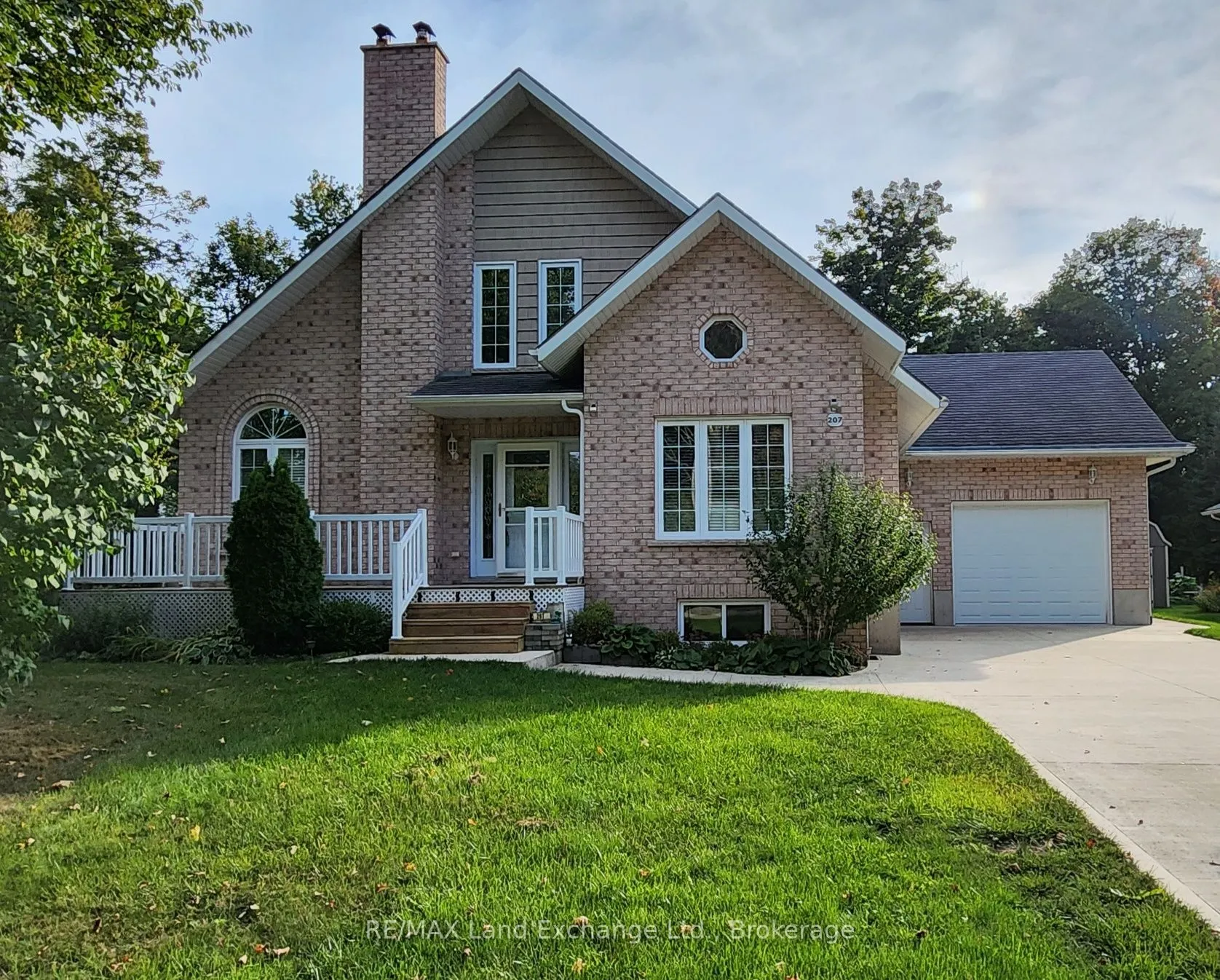 207 Birch Crescent, ON N2Z 2X3