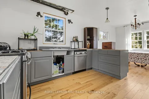 299 First Avenue, ON L3C 1Z1