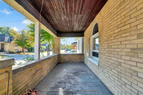 93 Dillabough Street, ON N5Z 2B9