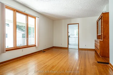 146 Church Street, ON N4X 1A0