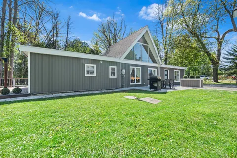 8546 COUNTY 2 Road, ON K7R 3L1