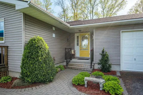 14 Sunset Lane, ON K7R 3K7