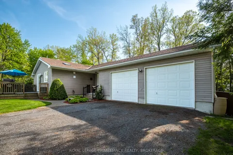 14 Sunset Lane, ON K7R 3K7