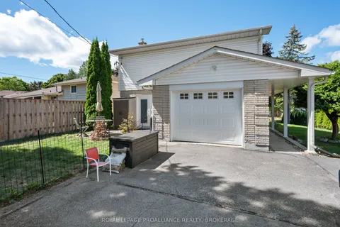 228 Robert Wallace Drive, ON K7M 6C3