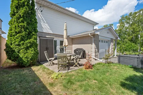 228 Robert Wallace Drive, ON K7M 6C3