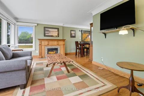 42 Linwood Drive, ON L3C 2B6