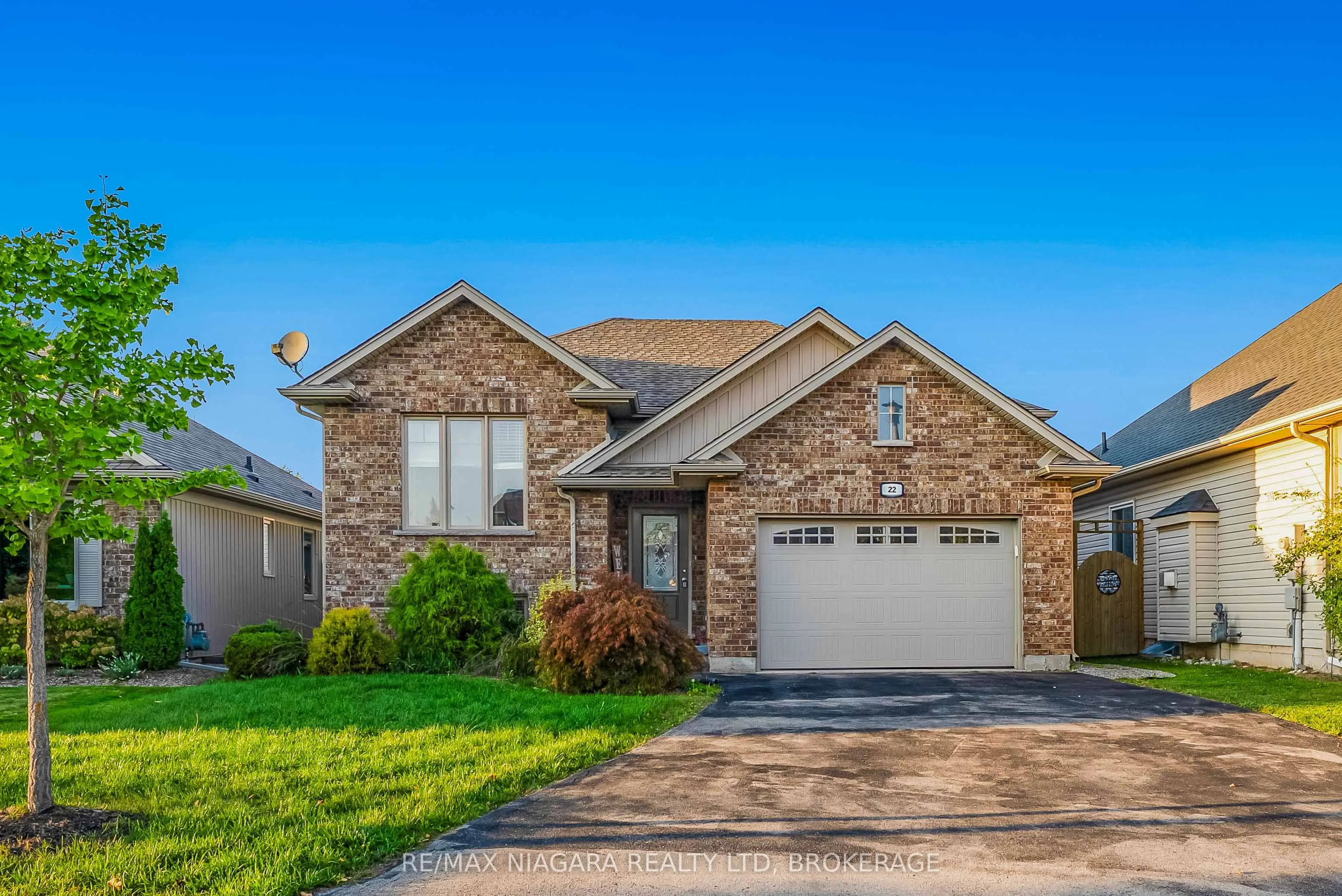 22 HENLEY Court, ON L3B 6E8