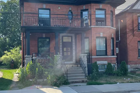 66 Wellington Street, ON L8N 2R1