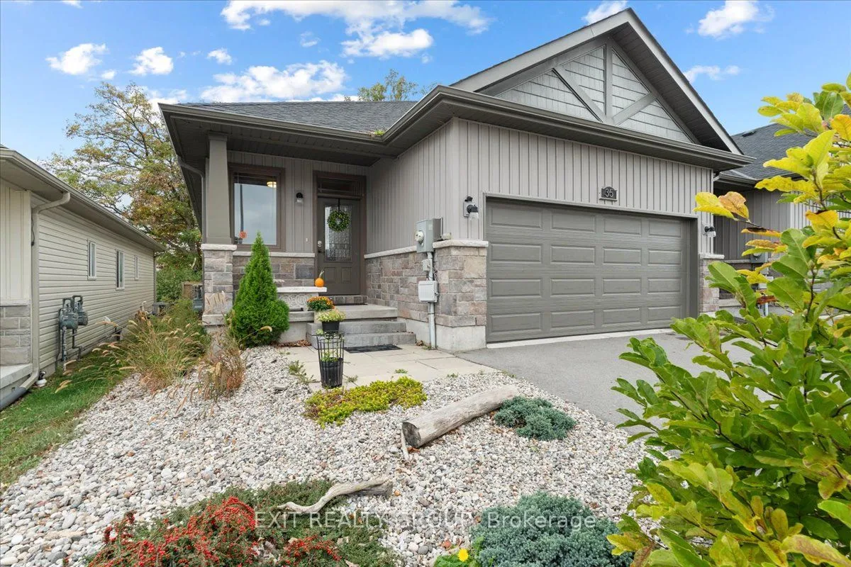 35 Ledgerock Court, ON K8R 0A1