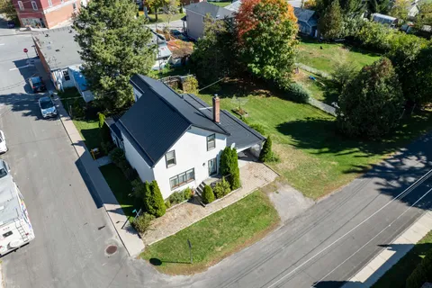 2 Bridge Street, ON K0K 3G0