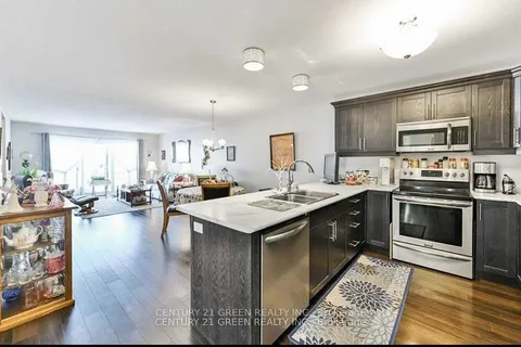 100 Spruce Gardens Court, ON K8N 0B5