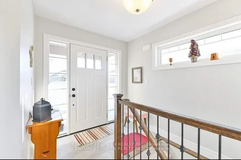 100 Spruce Gardens Court, ON K8N 0B5