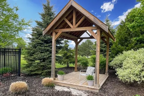 111 Crestview Court, ON L9Y 0Z4