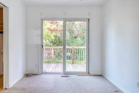 32 Viking Drive, ON L2M 2V3