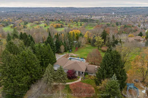 112 Hillcrest Avenue, ON L9H 4X3