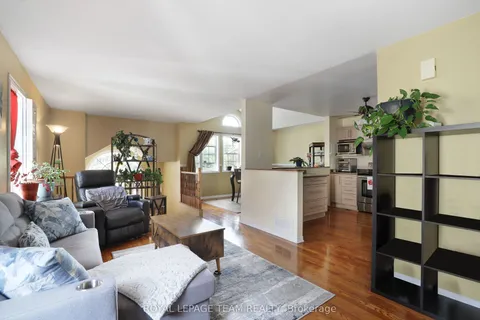 11 Saffron Court, ON K2J 4R7