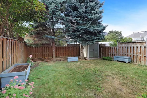 11 Saffron Court, ON K2J 4R7