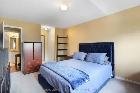 11 Saffron Court, ON K2J 4R7