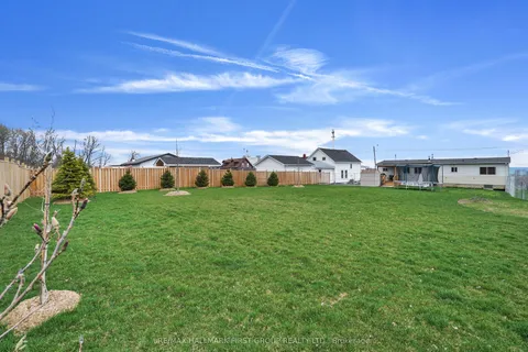 64 Alexander Street, ON L1A 1B3