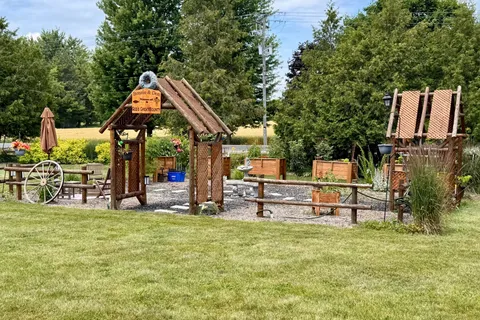 5792 8th Line, ON N0B 1B0