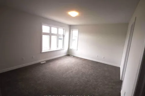 534 Triangle Street, ON K2S 1E7