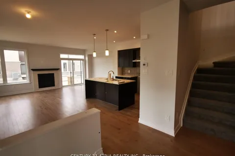 534 Triangle Street, ON K2S 1E7