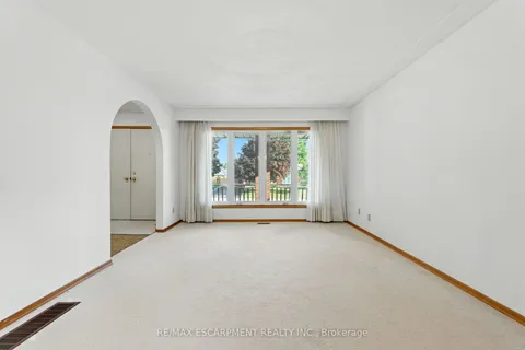 100 Taymall Street, ON L8W 1Z4