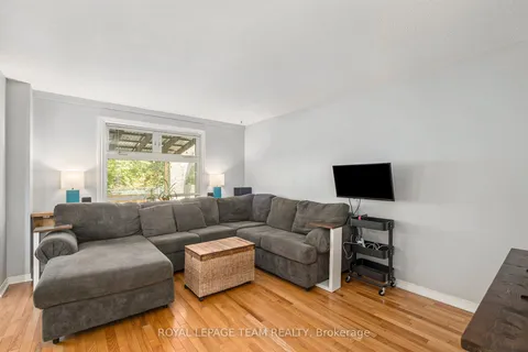 9 Glacier Street, ON K2J 2M7