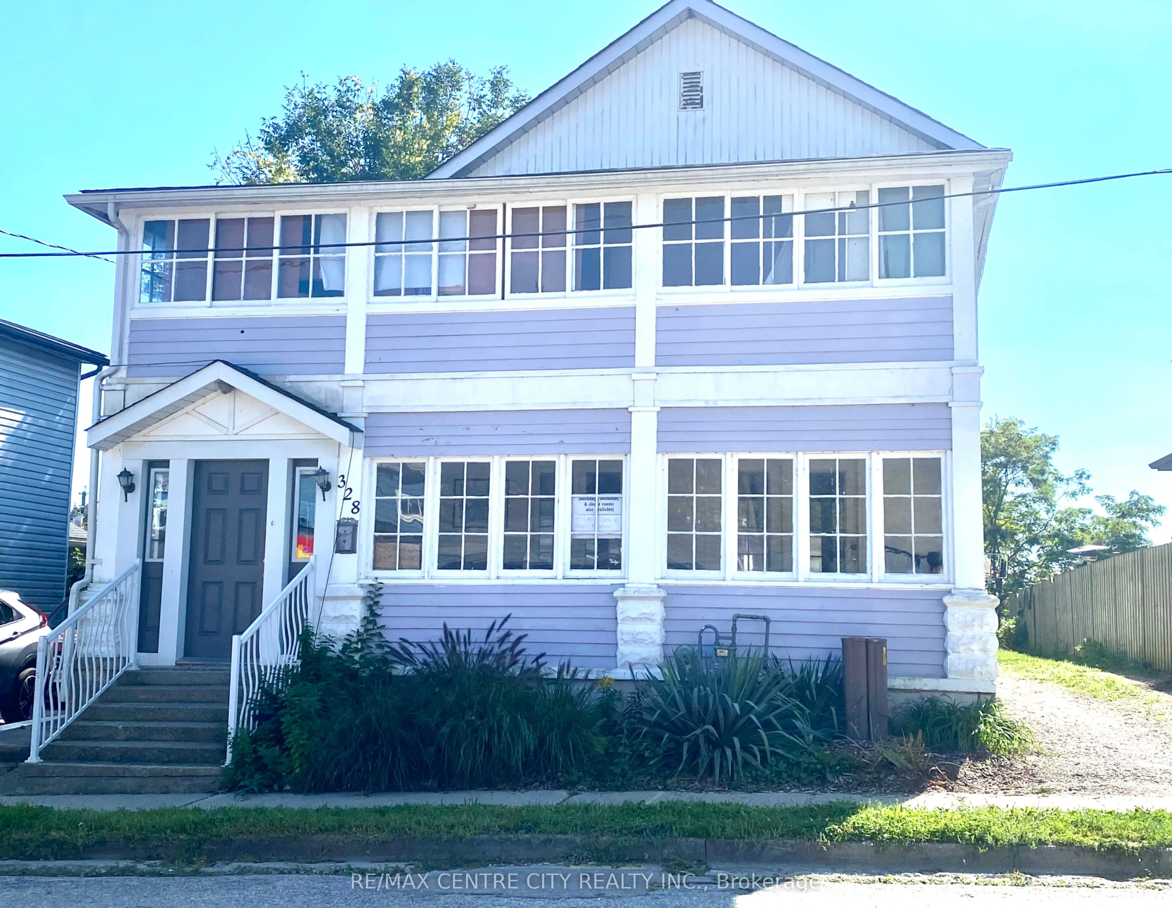 328 Erie Street, ON N5L 1E3