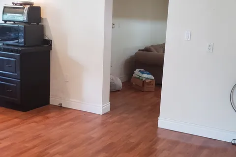 328 Erie Street, ON N5L 1E3