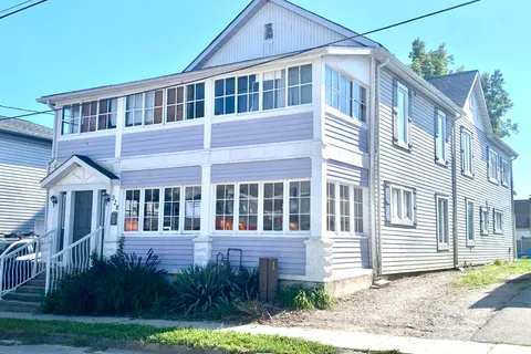 328 Erie Street, ON N5L 1E3