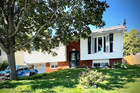 1999 Glenmead Road, ON K9L 1W6