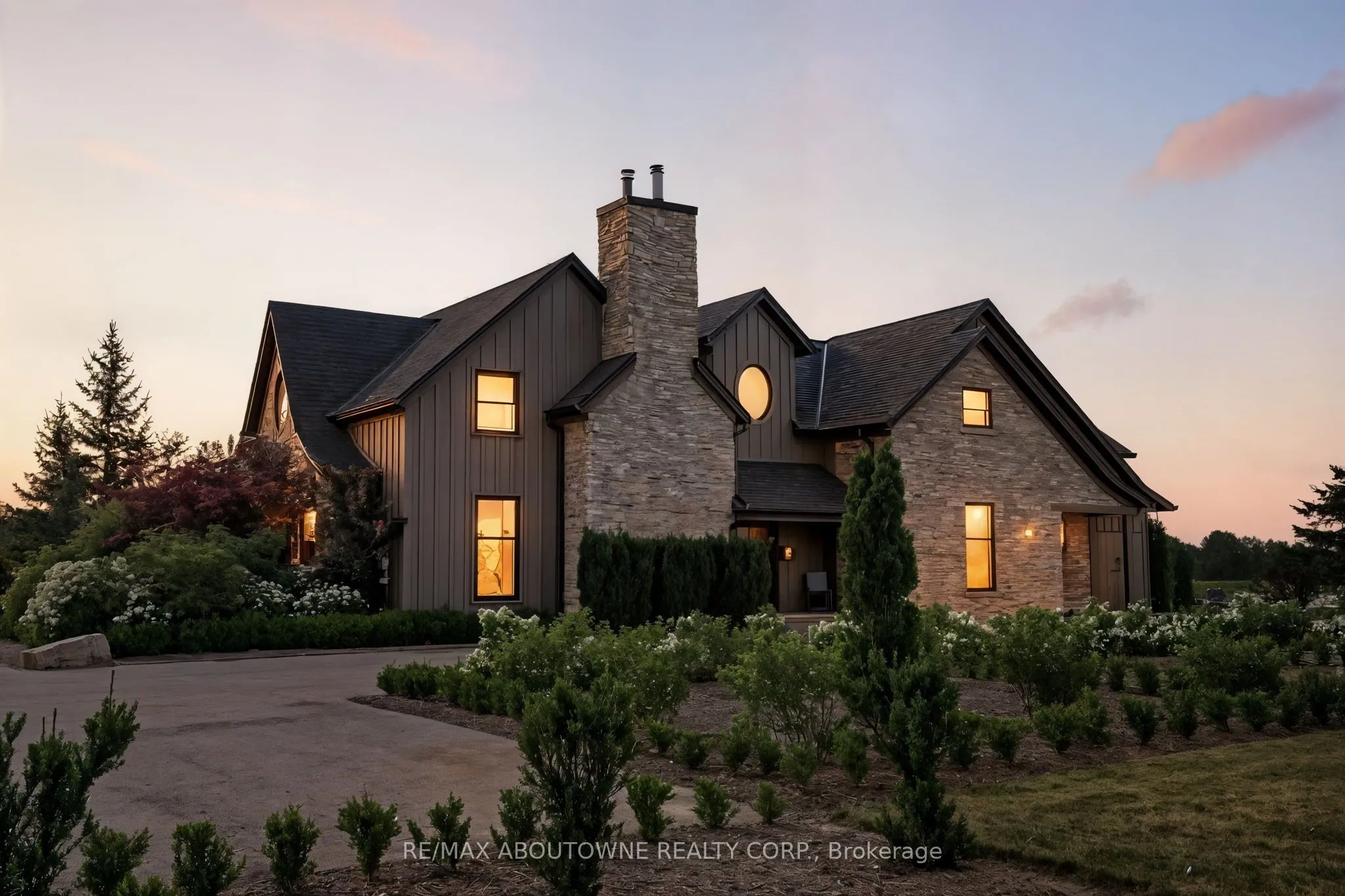 8301 Leeming Road, ON L0R 1W0