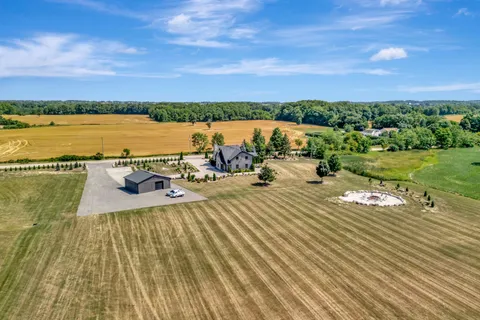 8301 Leeming Road, ON L0R 1W0