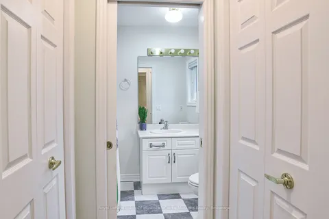 77 Hedgewood Lane, ON P1P 1Z4