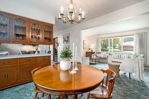 3 White Oaks Avenue, ON N3R 5N7